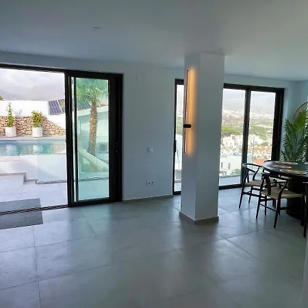 Villa Luxury With Panoramic Views And Infinity Pool