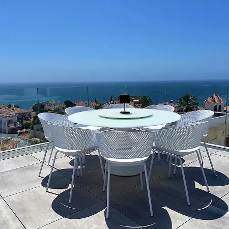 Luxury With Panoramic Views And Infinity Pool נרחה