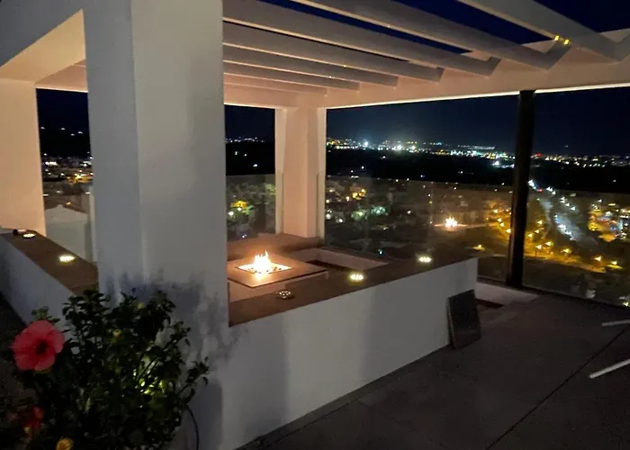 Luxury With Panoramic Views And Infinity Pool Villa