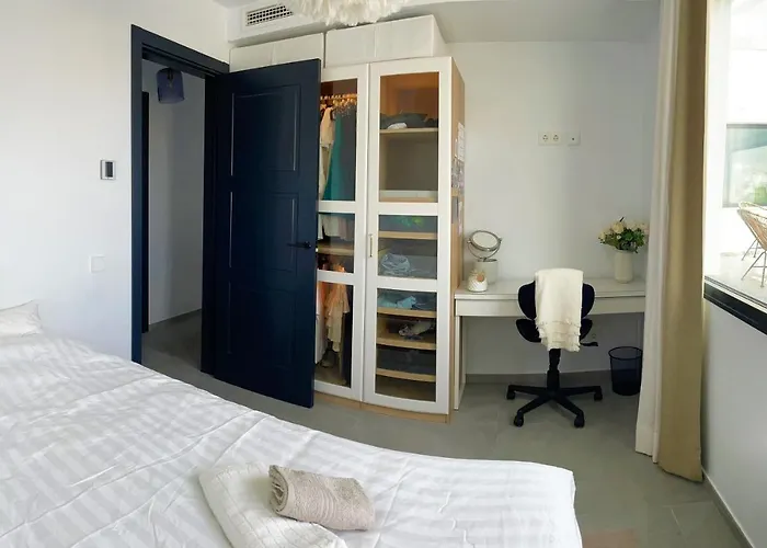 Luxury With Panoramic Views And Infinity Pool فيلة نيرخا